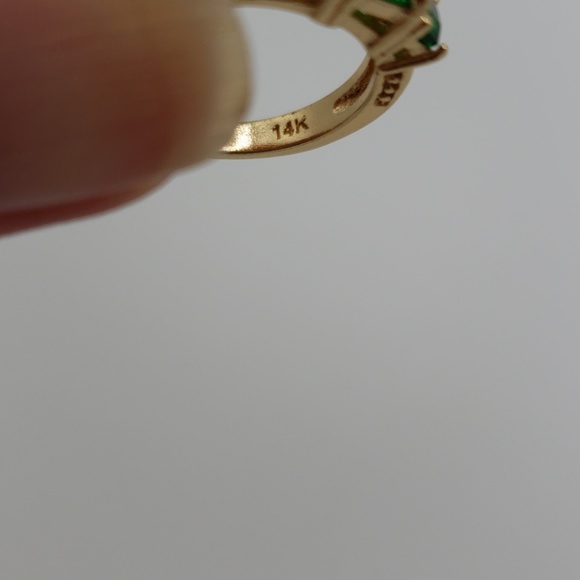 14k Stamped Gold Emerald Ring Wedding Engagement - Picture 4 of 4